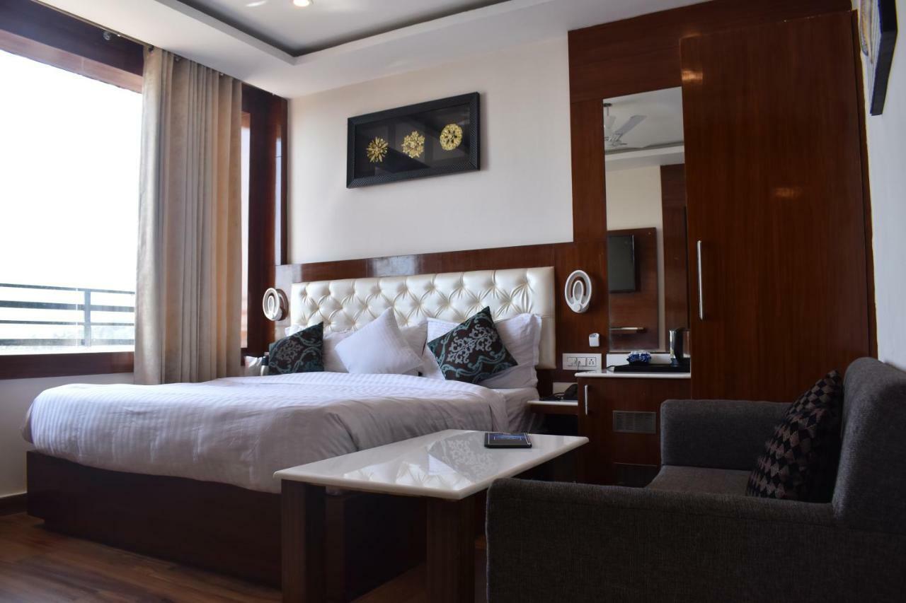 Hotel Black Magic Дармсала Екстер'єр фото