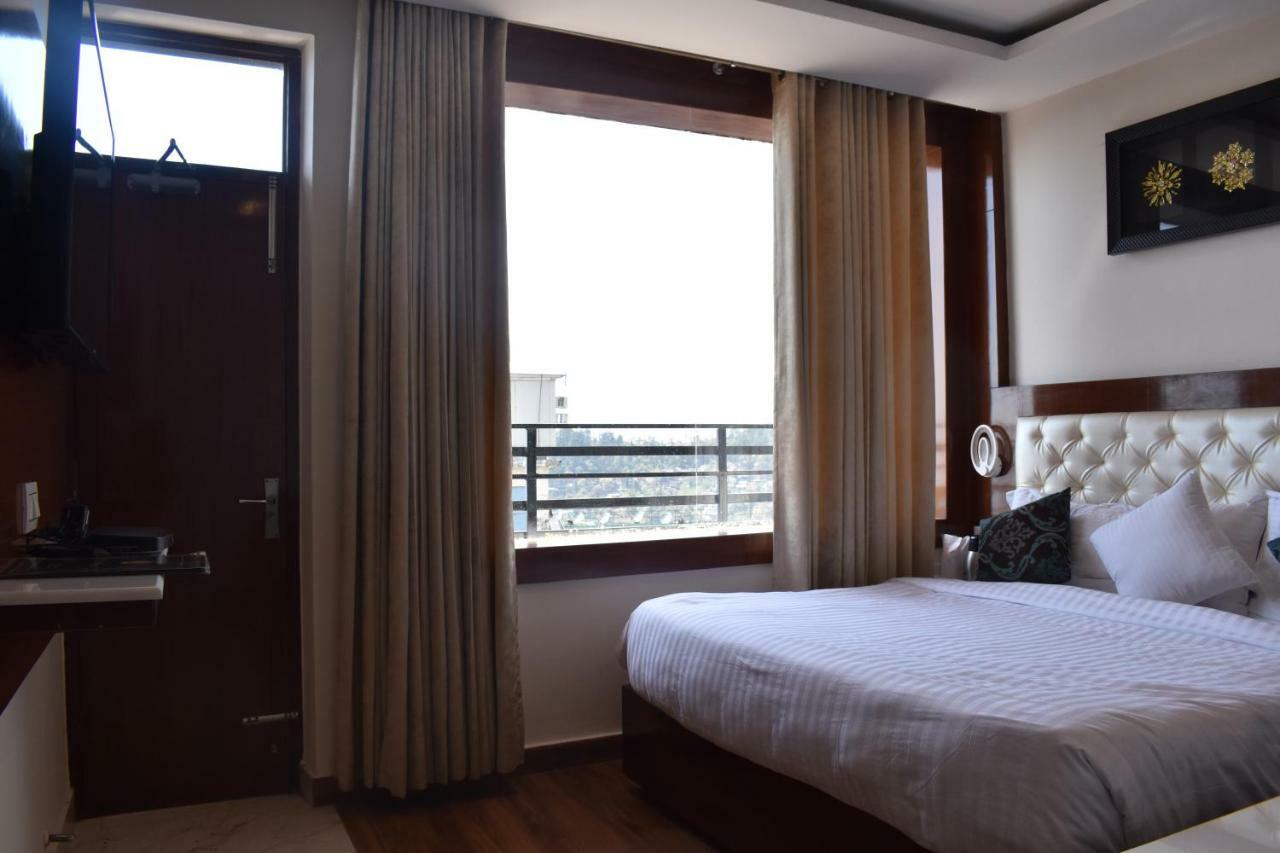 Hotel Black Magic Дармсала Екстер'єр фото