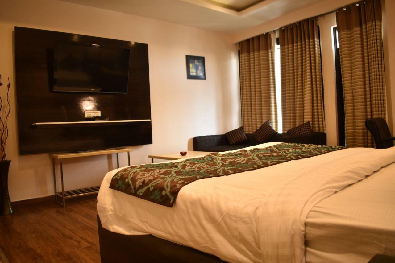 Hotel Black Magic Дармсала Екстер'єр фото